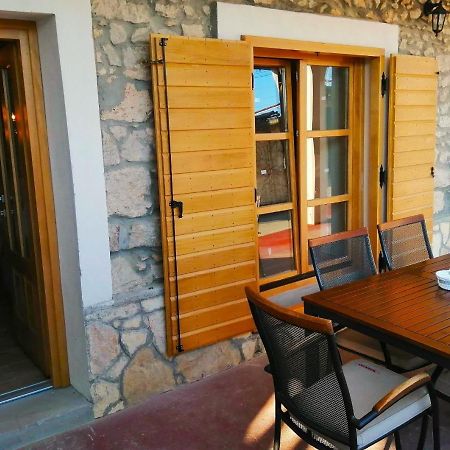 Apartments Dalmatian Stone House トゥラニ エクステリア 写真