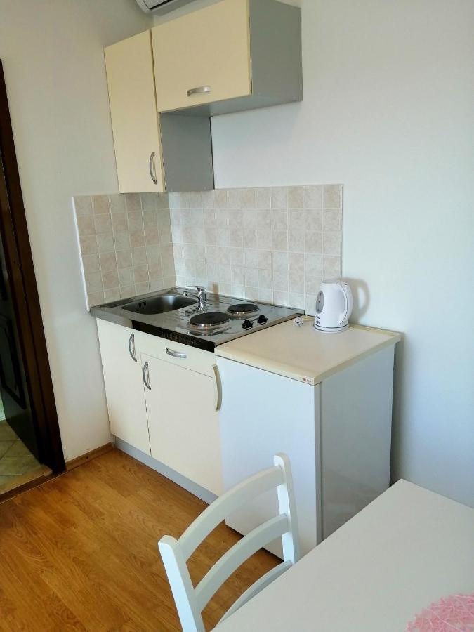 Apartments Dalmatian Stone House トゥラニ エクステリア 写真