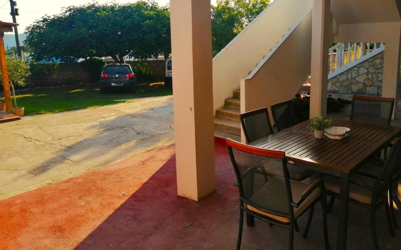 Apartments Dalmatian Stone House トゥラニ エクステリア 写真
